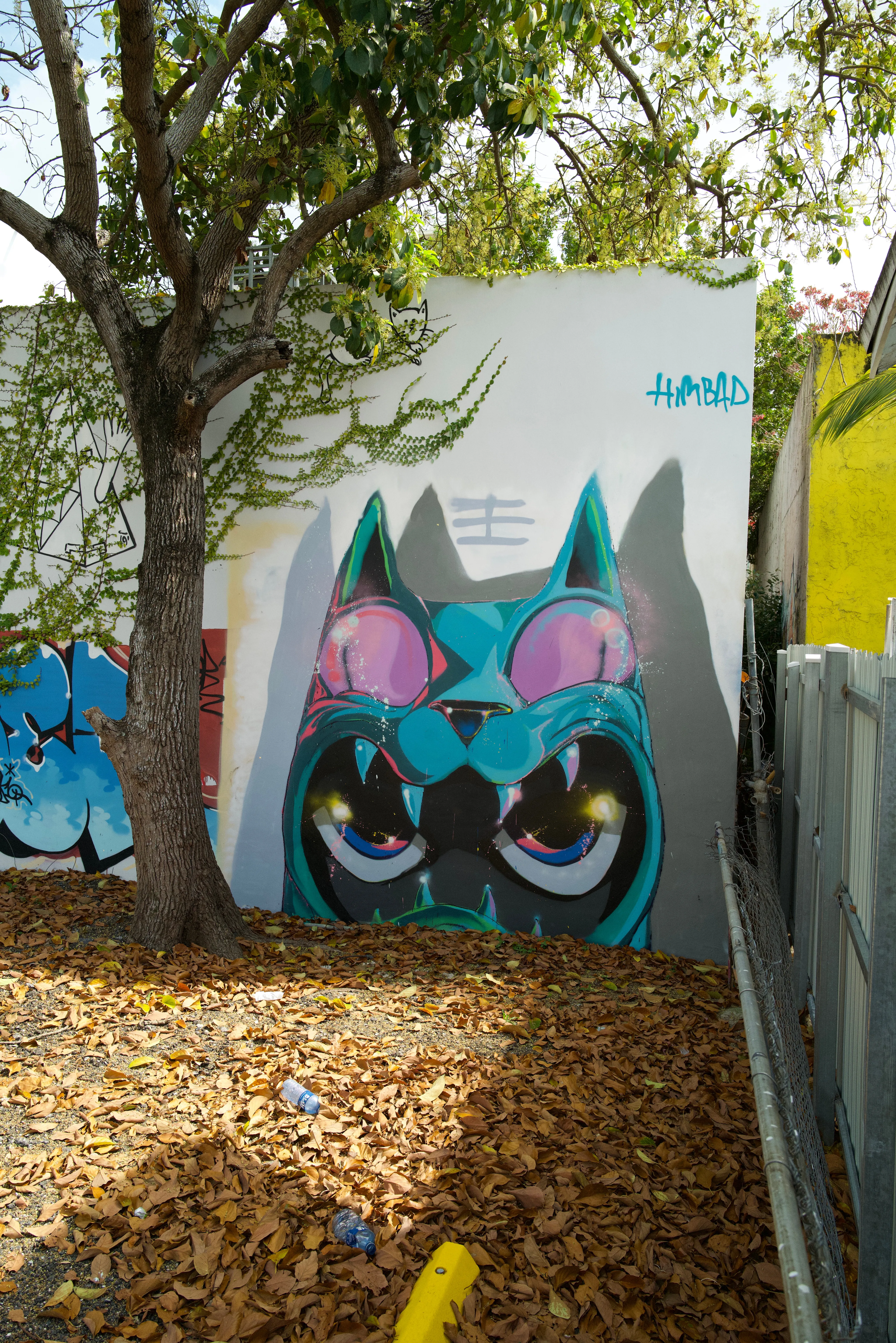 Leaf Fall, wall